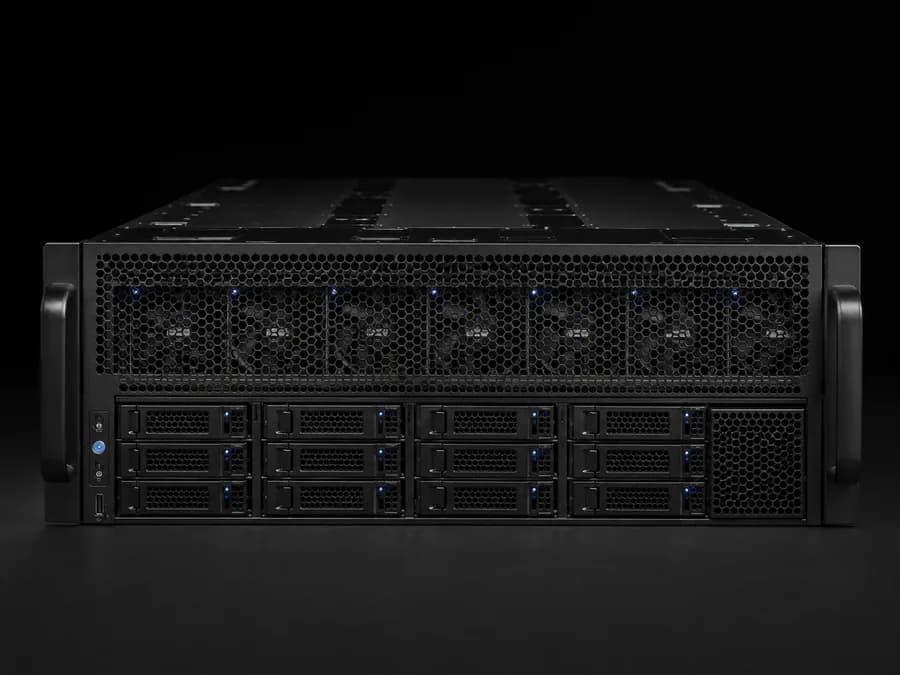 机架式 GPU 服务器正面